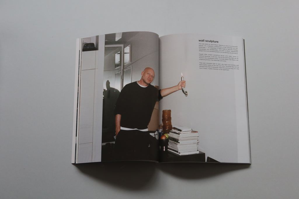 3 objects magazine